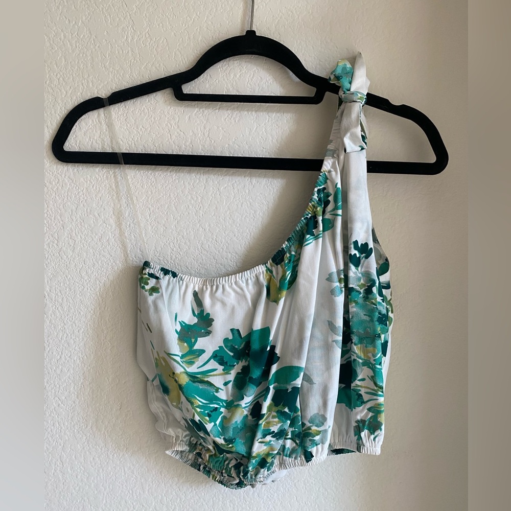 One Shoulder Floral Crop Top